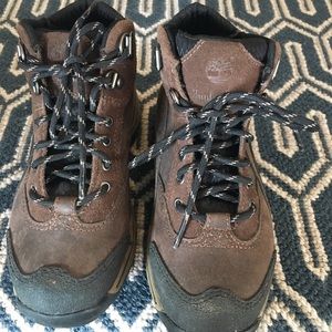 Kids Timberland waterproof hiking/snow boots